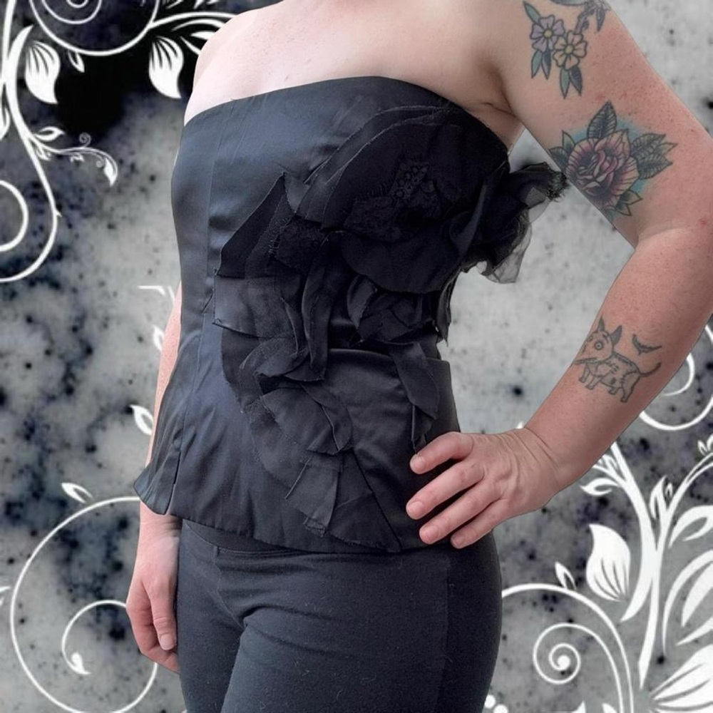 vintage y2k lace rosette bustier - white house black market, sz 2/xs. no flaws!